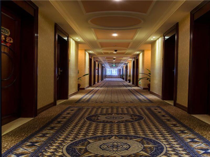 Vienna Hotel In Pinghu Square Sencsen Kültér fotó
